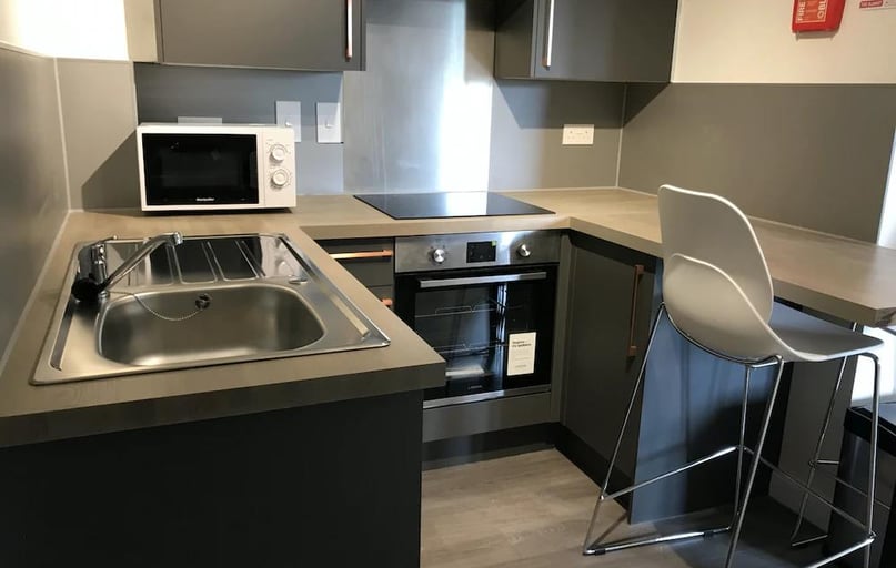 Green Lanes, Newington Green, London - Image 1